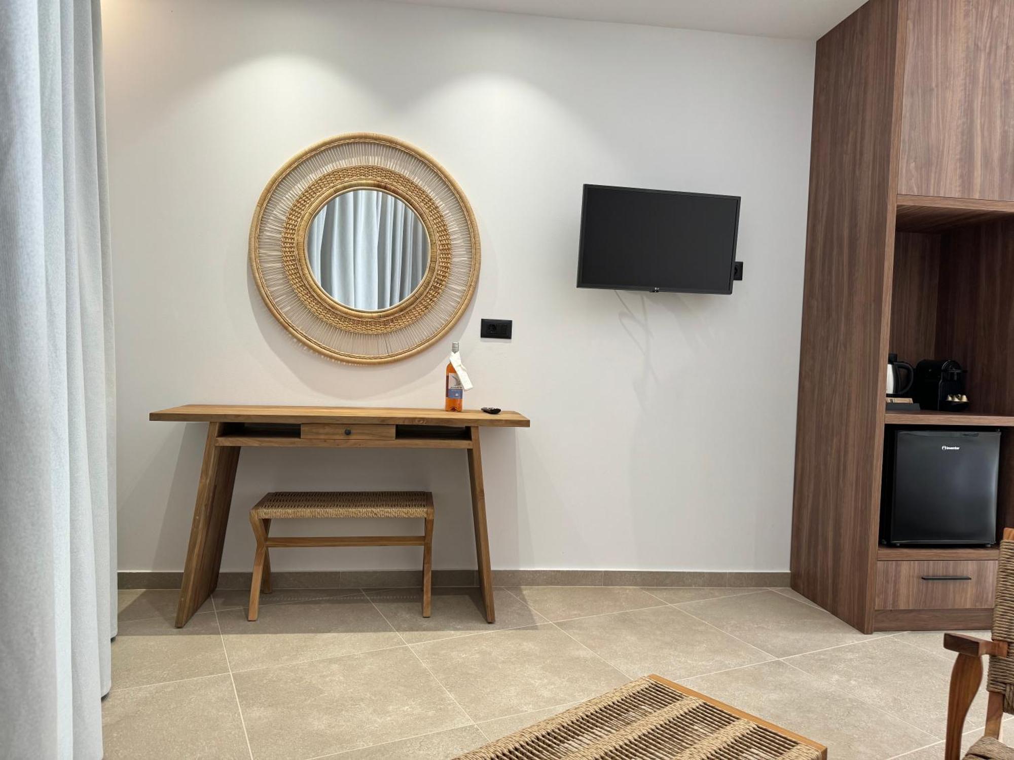 Johannes Boutique Apartments & Suites Afantou Ngoại thất bức ảnh