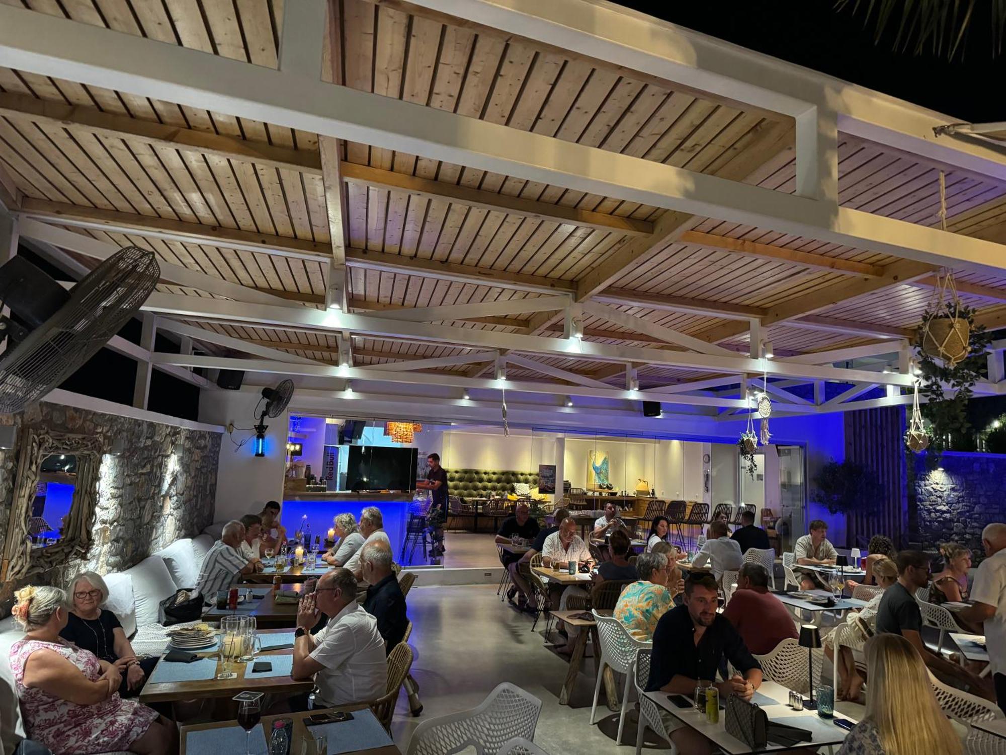 Johannes Boutique Apartments & Suites Afantou Ngoại thất bức ảnh